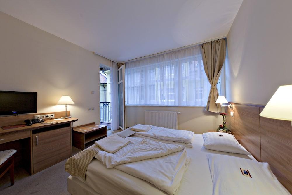 Hotel Civitas Sopron Luaran gambar