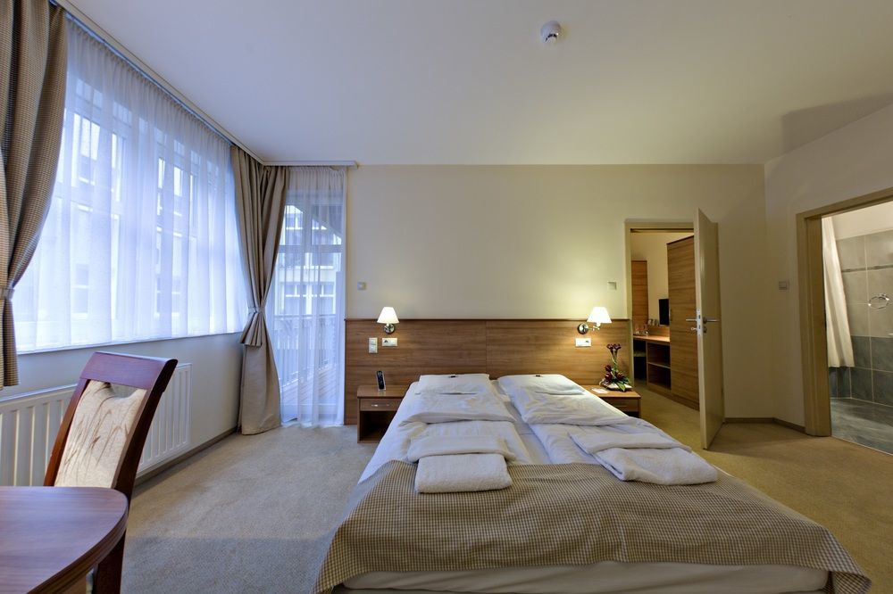 Hotel Civitas Sopron Luaran gambar